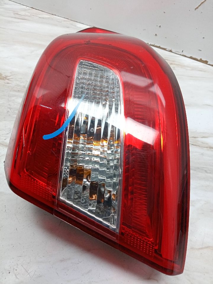 2015 HYUNDAI SONATA Right TAIL LAMP - 23215 — photo 1