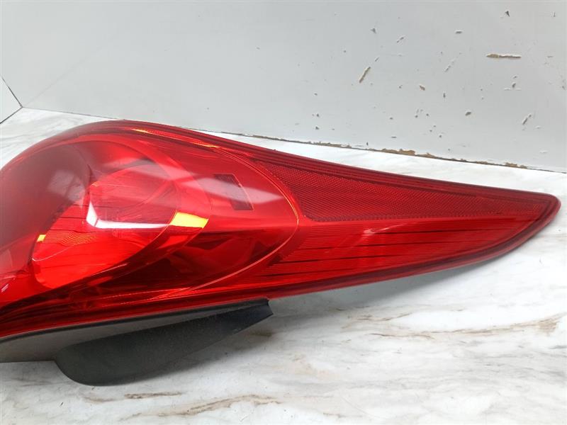 2013 HYUNDAI ELANTRA Left TAIL LAMP - 23224 — photo 2