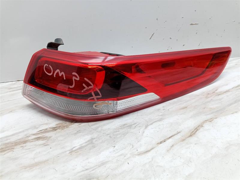2018 KIA OPTIMA Right TAIL LAMP - 23232 — photo 1