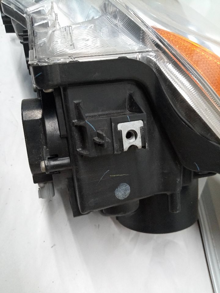 2011 NISSAN QUEST Left HEADLAMP ASSEMBLY - 23341 — photo 3