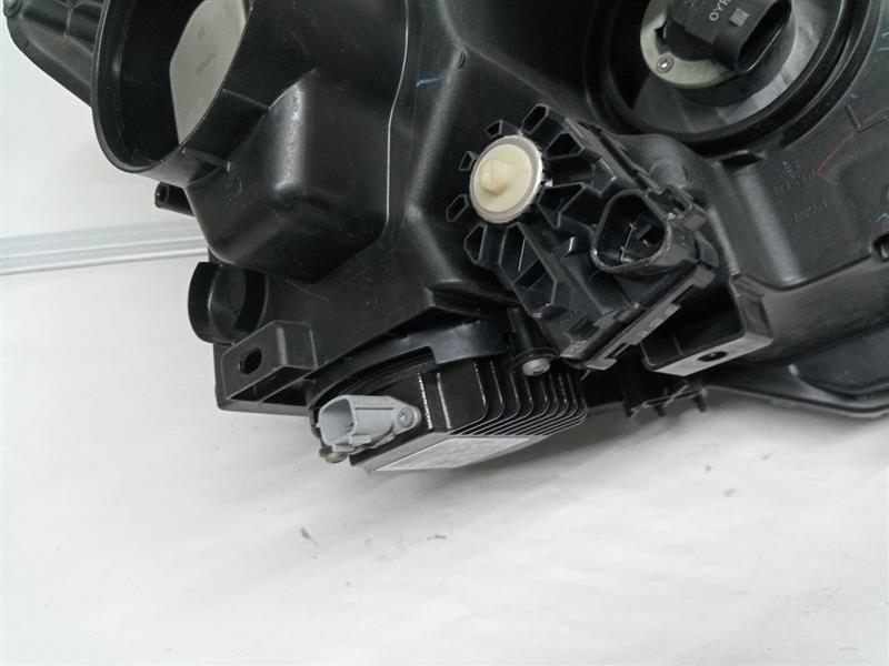 2011 NISSAN QUEST Left HEADLAMP ASSEMBLY - 23341 — photo 8