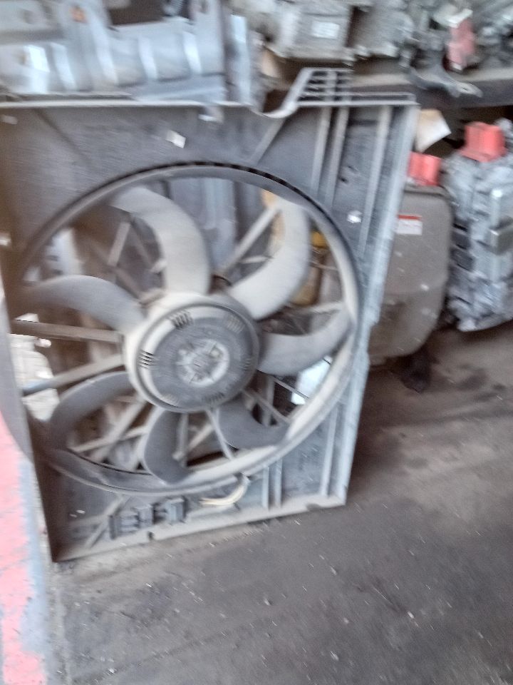 2007 MERCEDES-BENZ E-CLASS 6cyl Gasoline 3.5 RAD COND FAN MOTOR - 233496 — photo 2