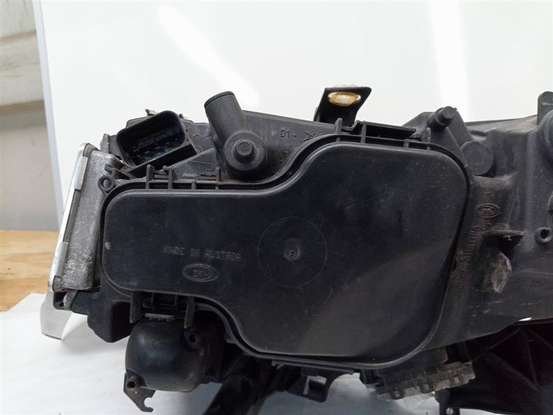 2007 BMW 328i Right HEADLAMP ASSEMBLY - 23353 — photo 2