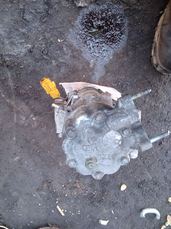 2007 MINI COOPER COOPER 4cyl Gasoline Turbo 1.6 AC COMPRESSOR - 233771 — photo 4
