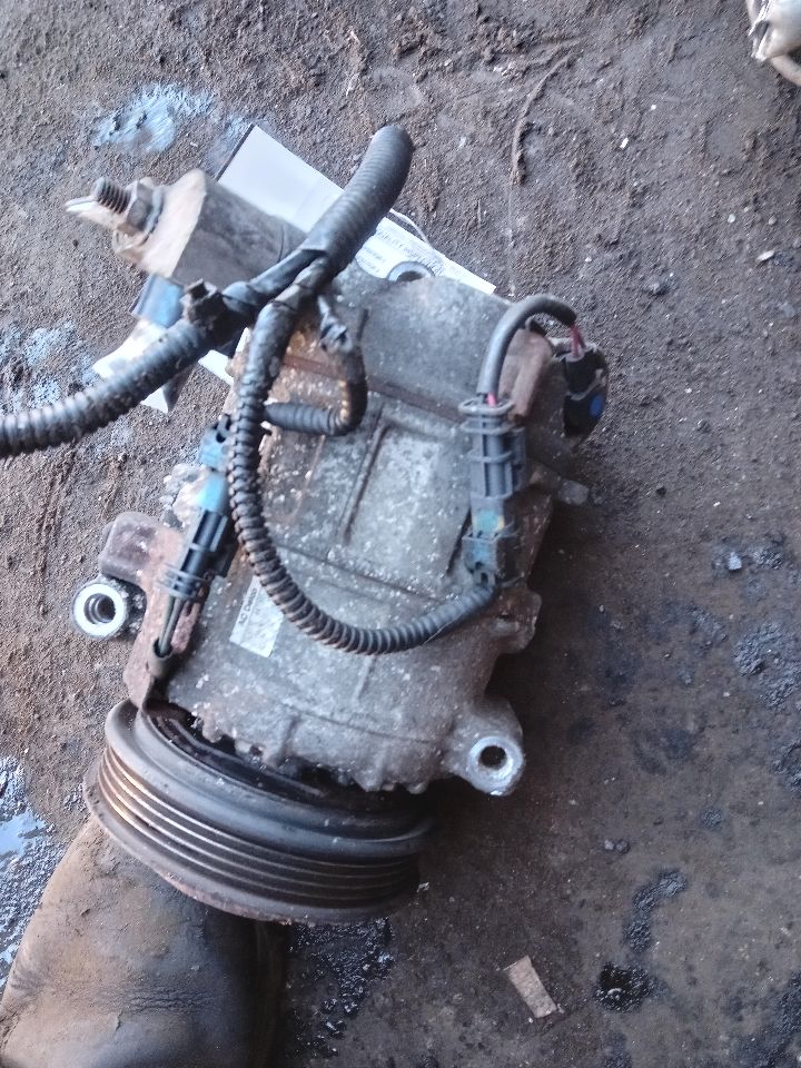 2012 GMC TERRAIN 4cyl Gasoline 2.4 AC COMPRESSOR - 233772 — photo 3