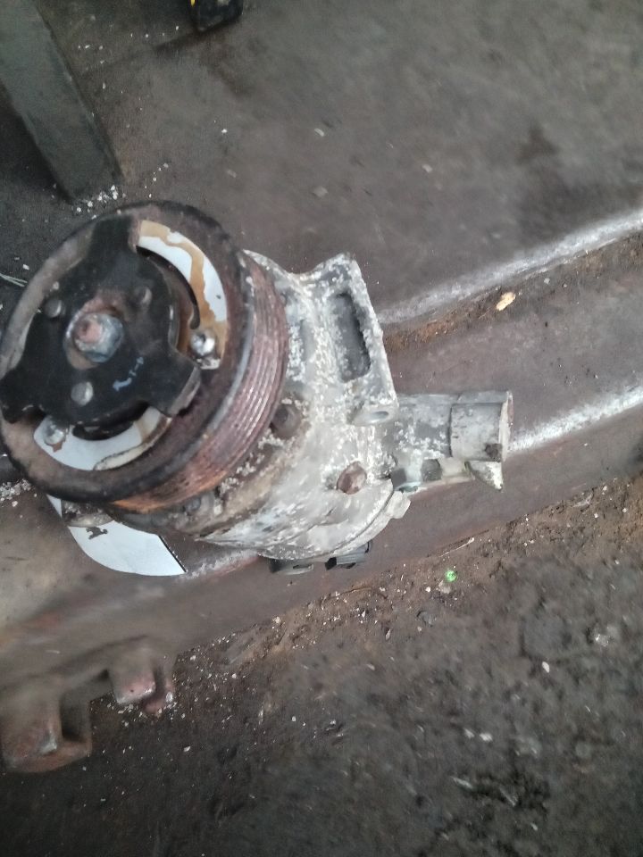 2014 VOLKSWAGEN PASSAT 4cyl Diesel Turbo 2.0 AC COMPRESSOR - 235067