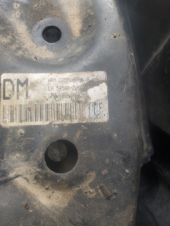 2017 HYUNDAI SANTA FE 6cyl Gasoline 3.3 Left LOWER CNTRL ARM, FR - 235422 — photo 2