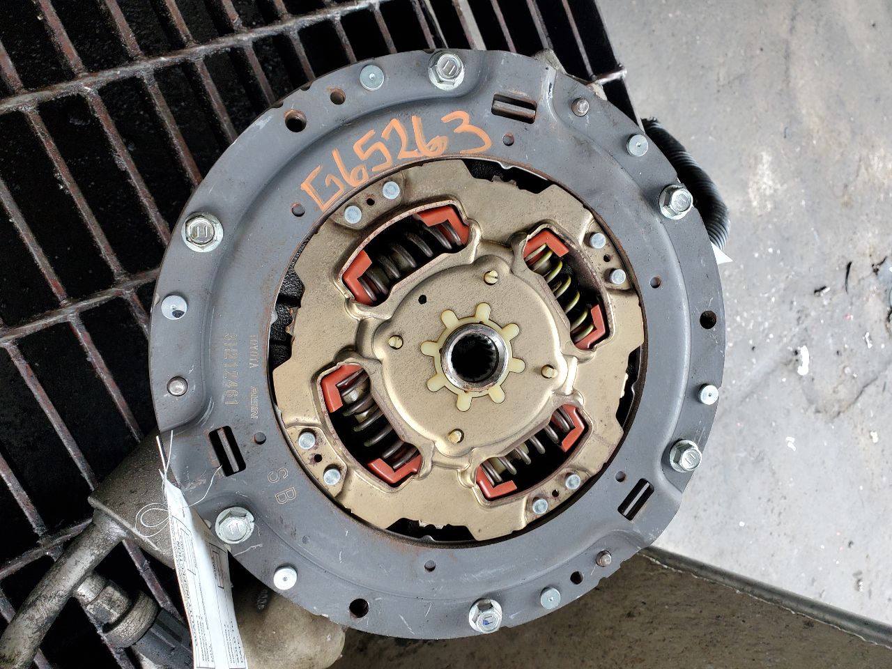 2013 LEXUS CT200H 4cyl Hybrid 1.8 Flywheel/Flex Plate - 235520 — photo 2