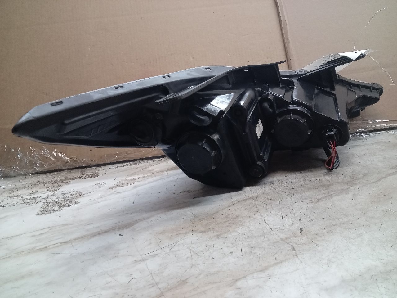 2013 HYUNDAI SONATA Left HEADLAMP ASSEMBLY - 236082 — photo 3