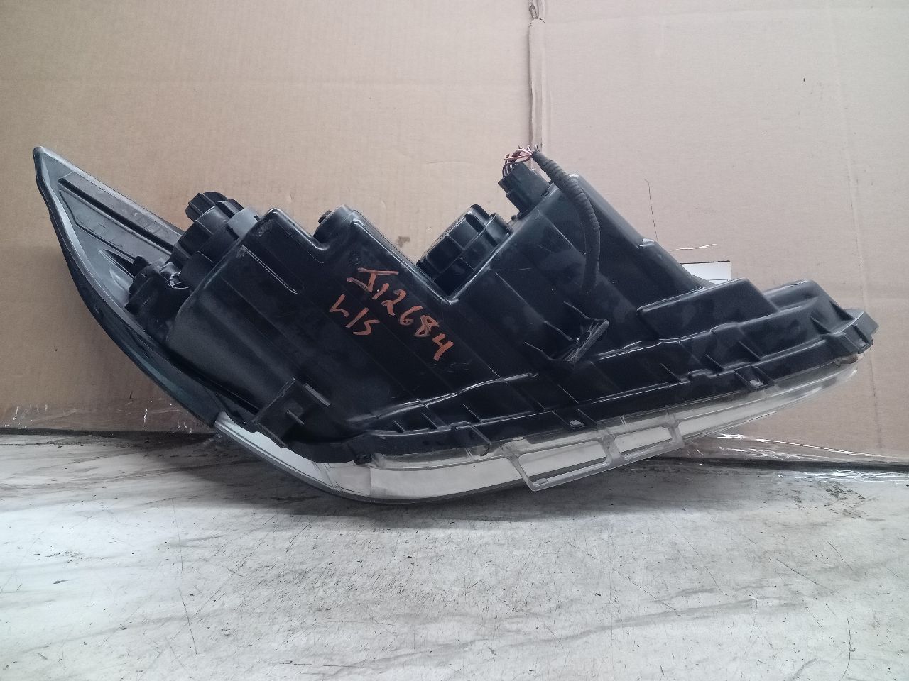 2013 HYUNDAI SONATA Left HEADLAMP ASSEMBLY - 236082 — photo 5