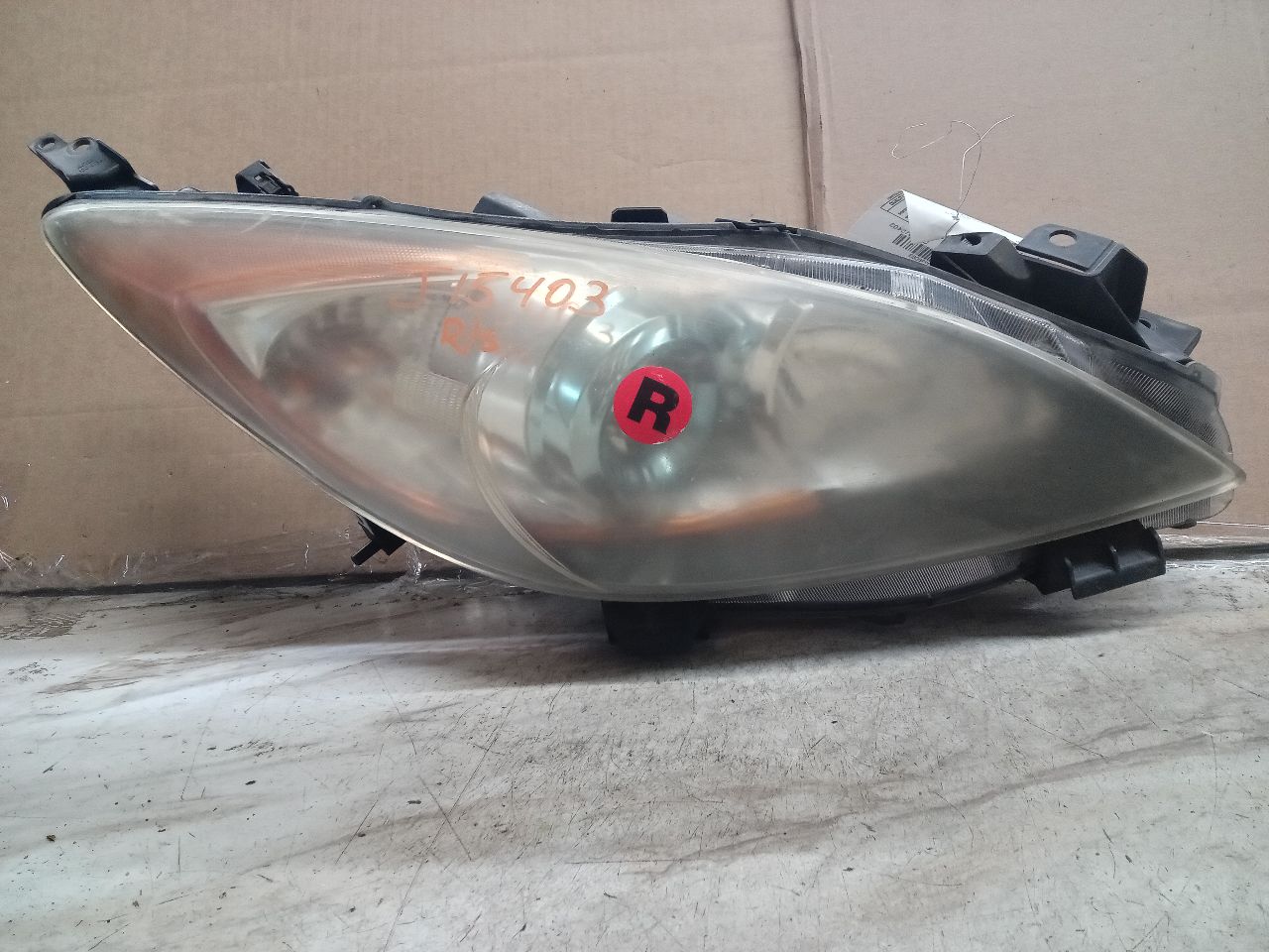 2013 MAZDA 3 4cyl Gasoline 2.0 Dohc Right HEADLAMP ASSEMBLY - 236083
