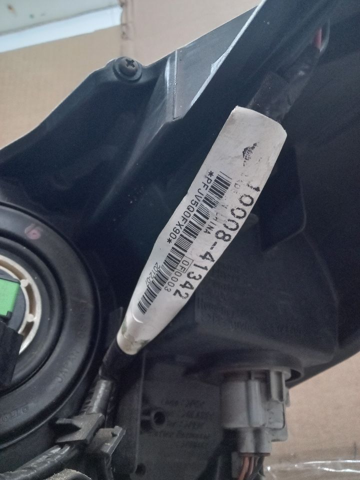 2013 MAZDA 3 4cyl Gasoline 2.0 Dohc Right HEADLAMP ASSEMBLY - 236083 — photo 5