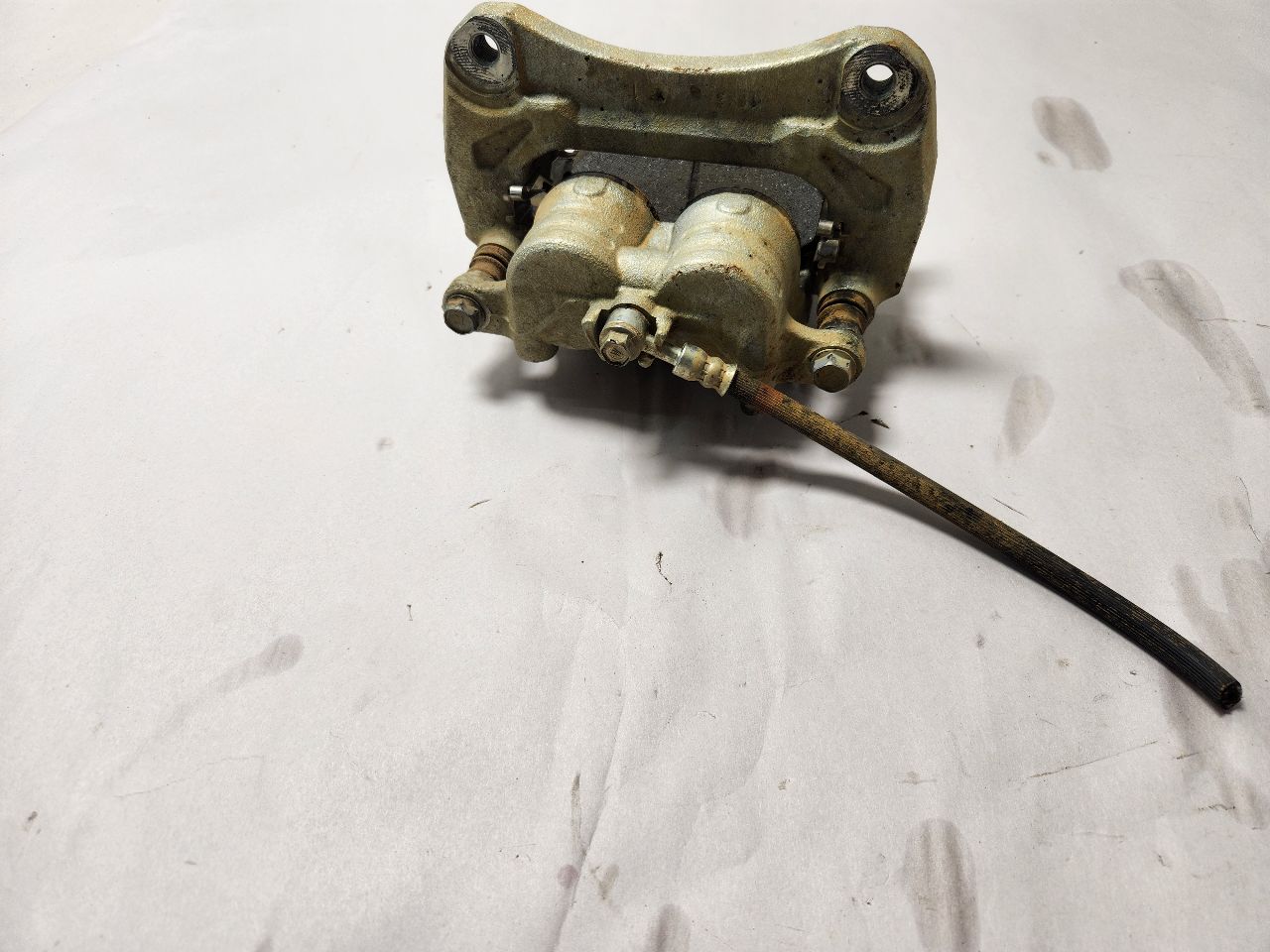 2024 SUBARU XV CROSSTREK Right CALIPER - 236300 — photo 1