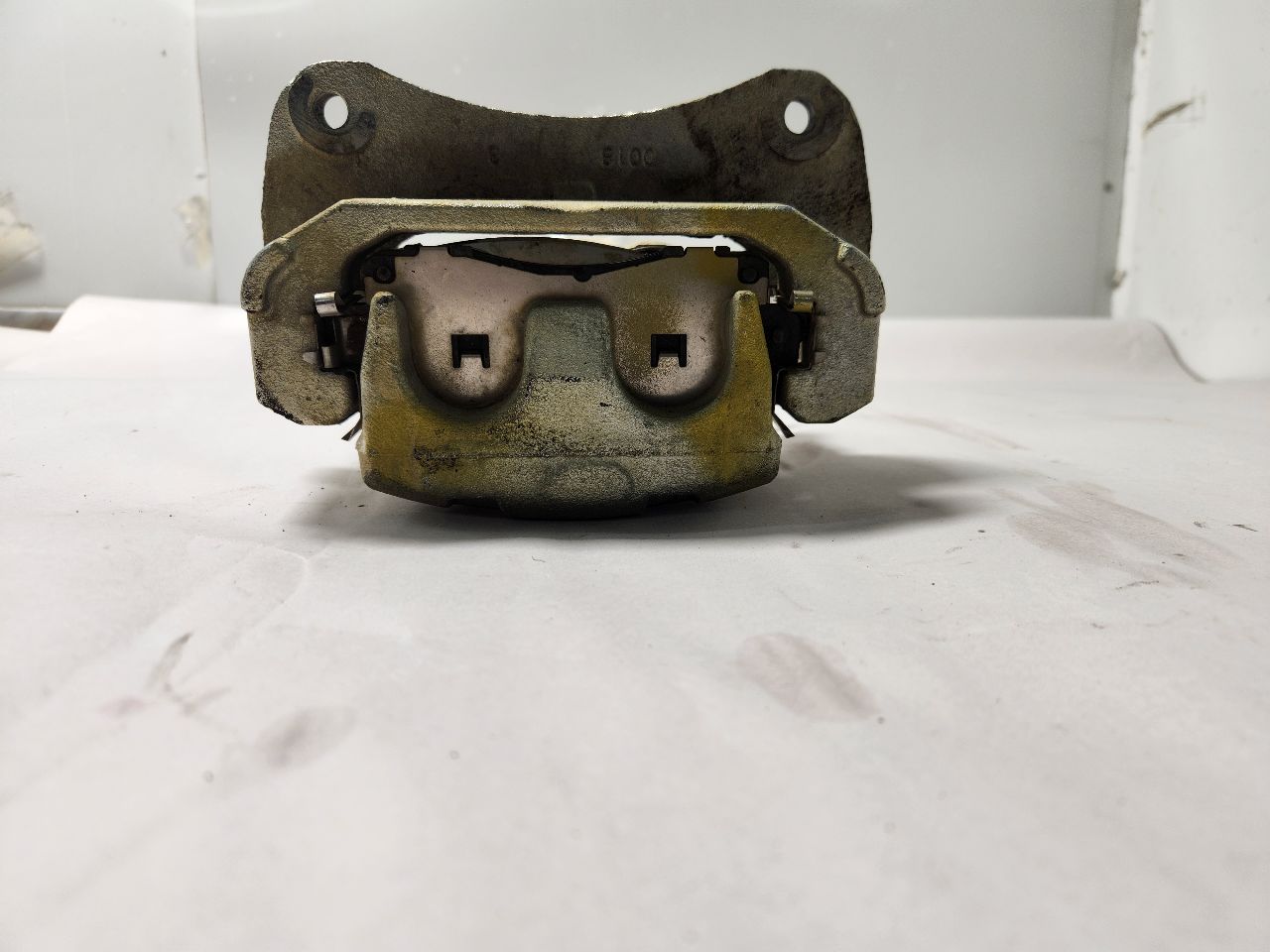 2024 SUBARU XV CROSSTREK Left CALIPER - 236301 — photo 2