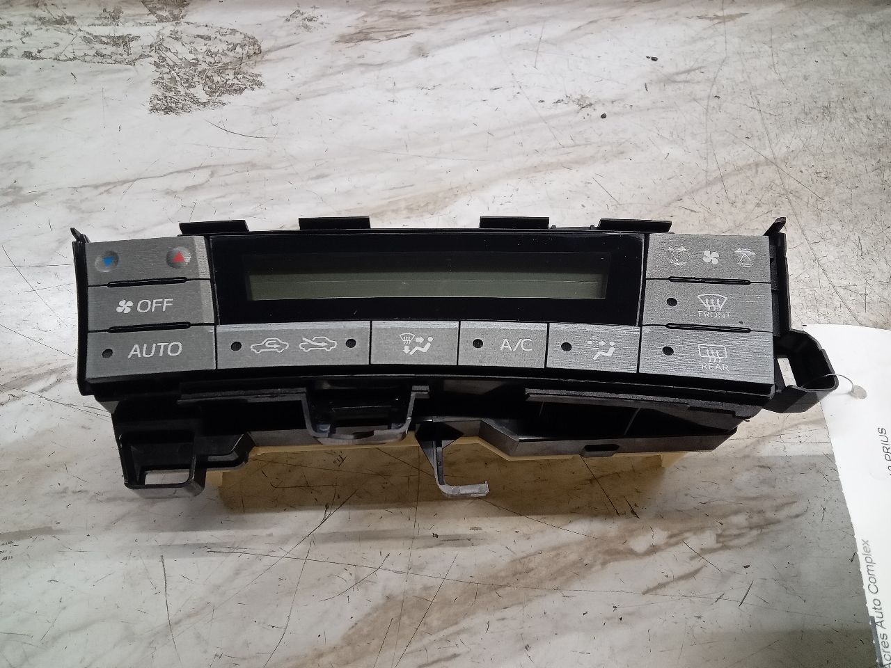 2013 TOYOTA PRIUS 4cyl Hybrid 1.8 TEMP CONTROL - 236388 — photo 1