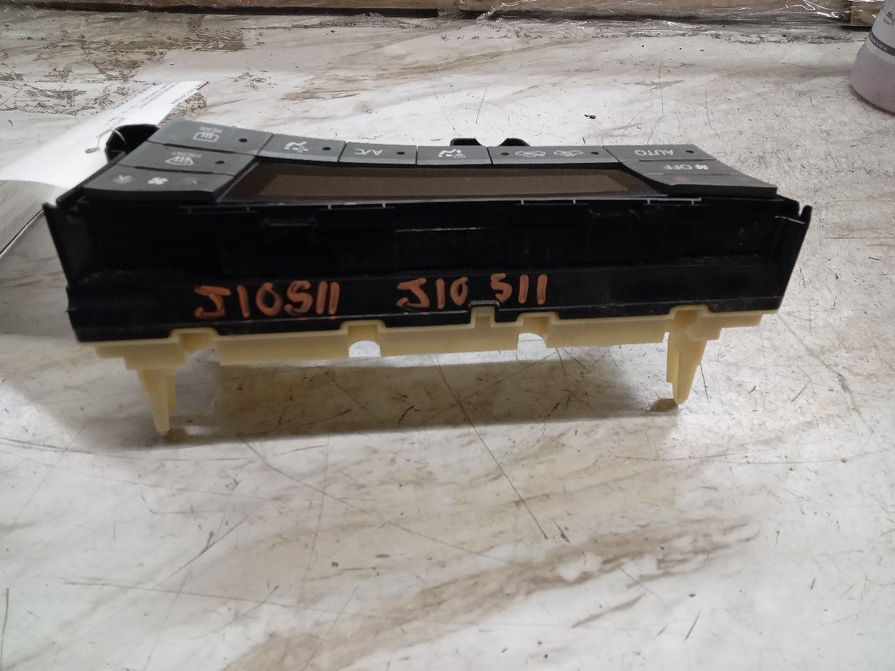 2013 TOYOTA PRIUS 4cyl Hybrid 1.8 TEMP CONTROL - 236388 — photo 3
