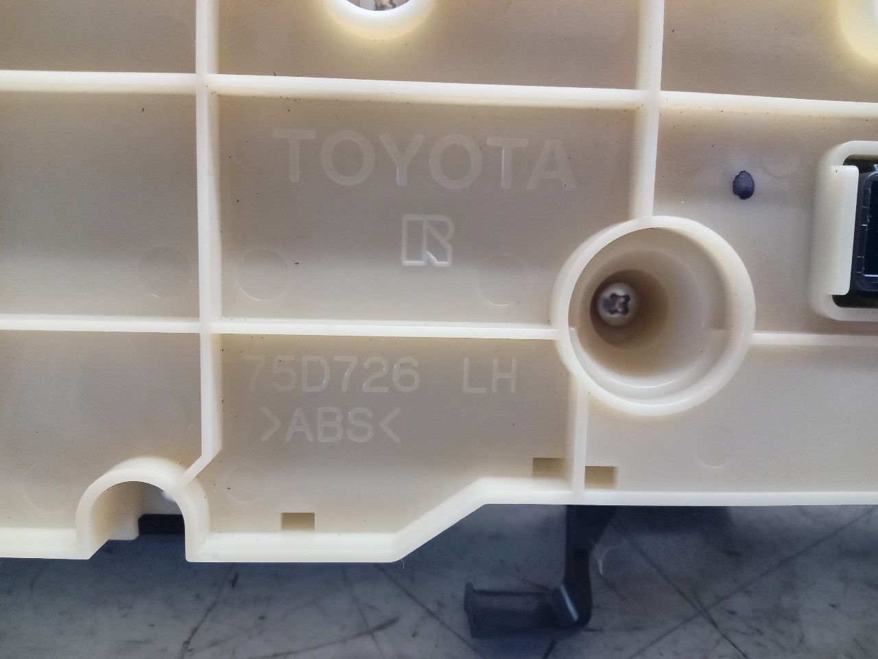 2013 TOYOTA PRIUS 4cyl Hybrid 1.8 TEMP CONTROL - 236388 — photo 5