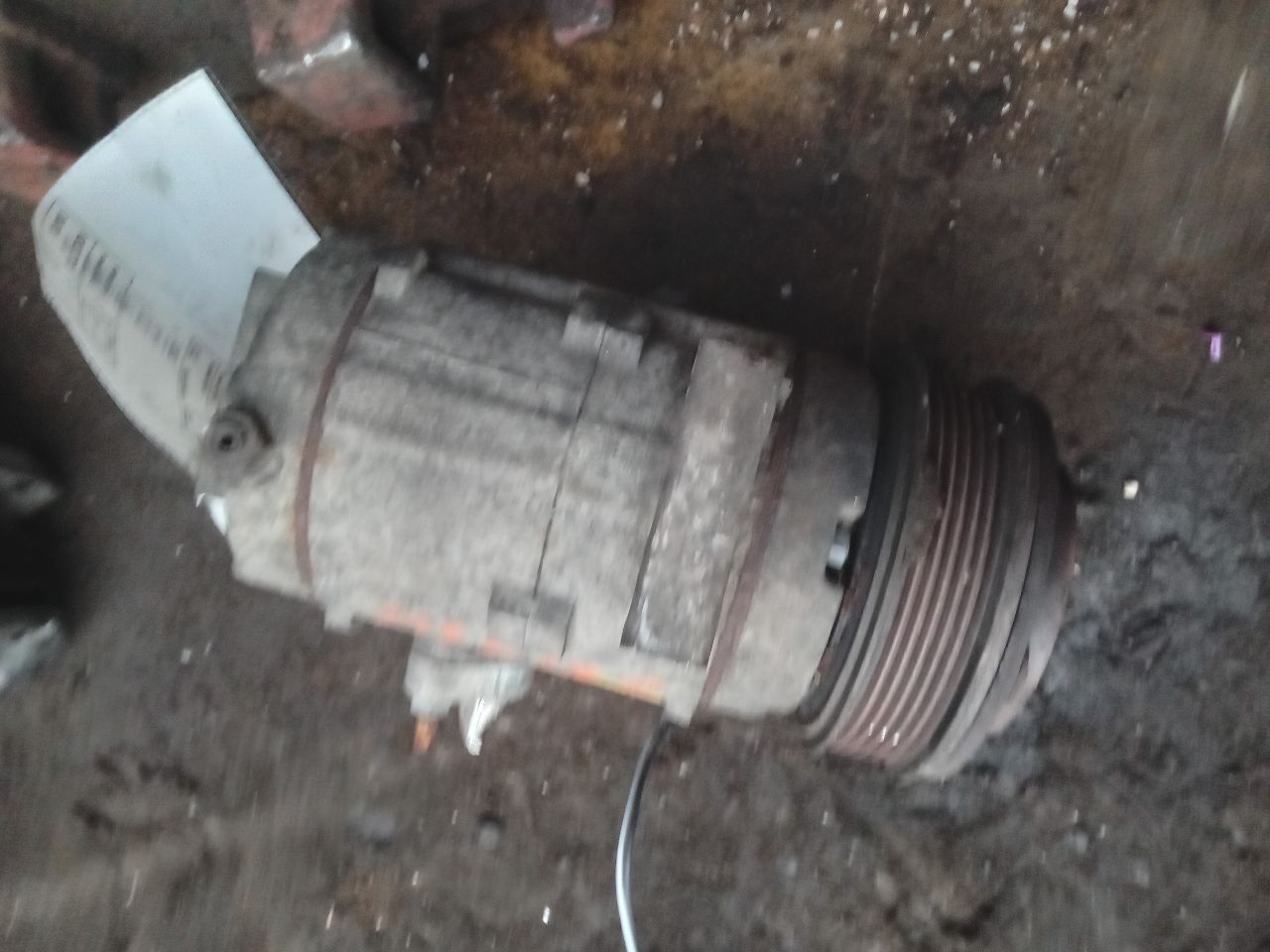 2008 FORD TAURUS 6cyl Gasoline 3.5 AC COMPRESSOR - 236603 — photo 2