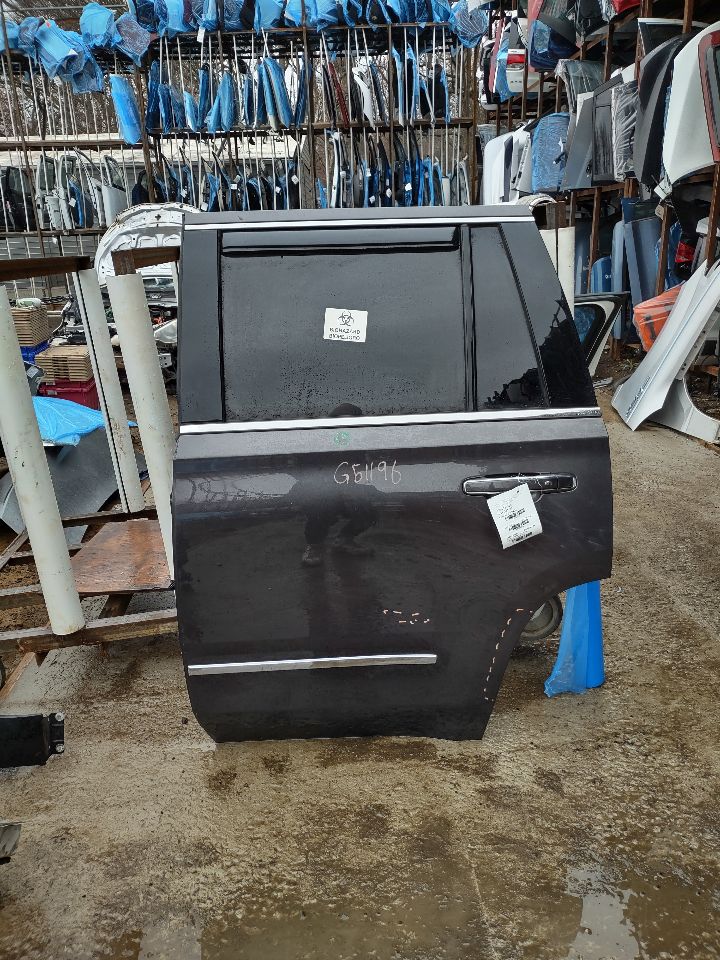 2018 GMC YUKON Left Dr Assm, Rear Side - 236879 — photo 3