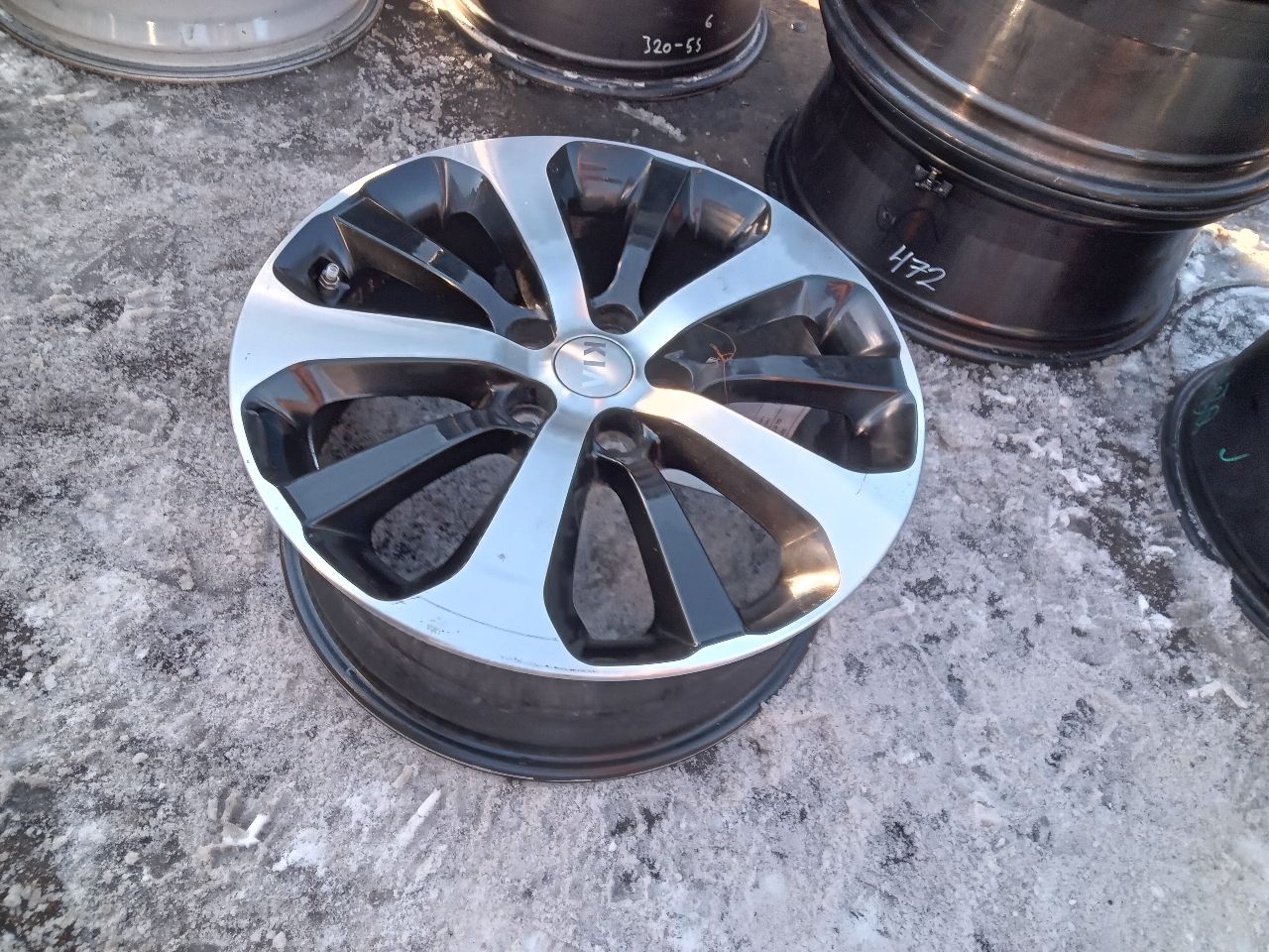 2018 KIA SORENTO 3.3L 6cyl Gasoline VVT WHEEL - 236914 — photo 3