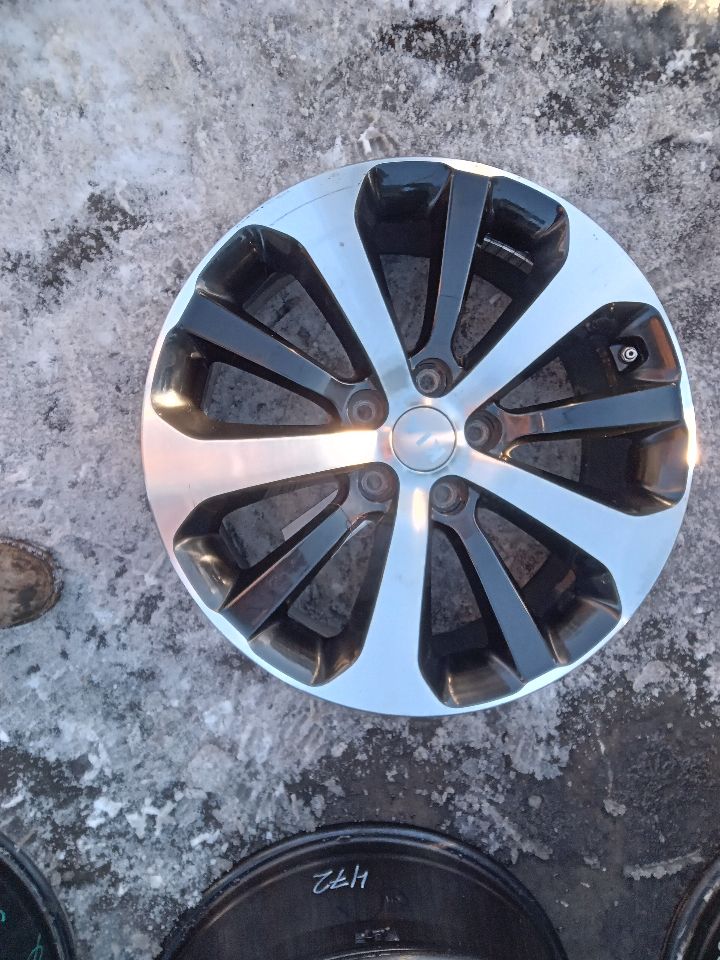 2018 KIA SORENTO 3.3L 6cyl Gasoline VVT WHEEL - 236914 — photo 4