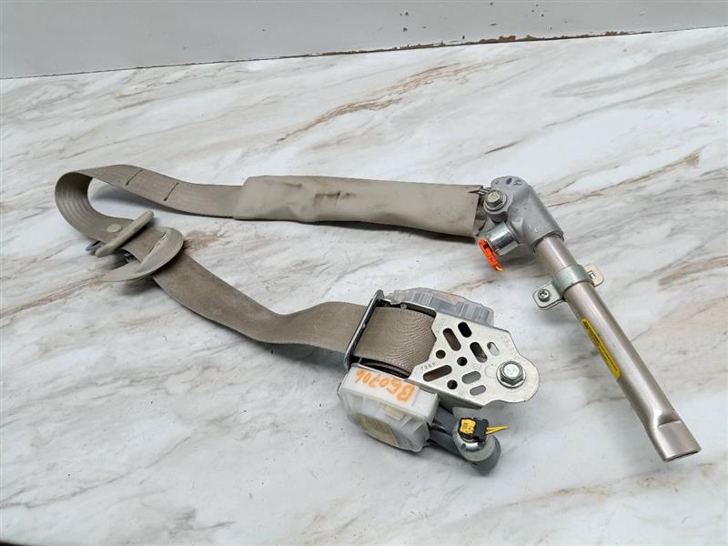 2013 SUBARU LEGACY 4cyl Gasoline 2.5 Seat Belt, Front - 23731 — photo 2