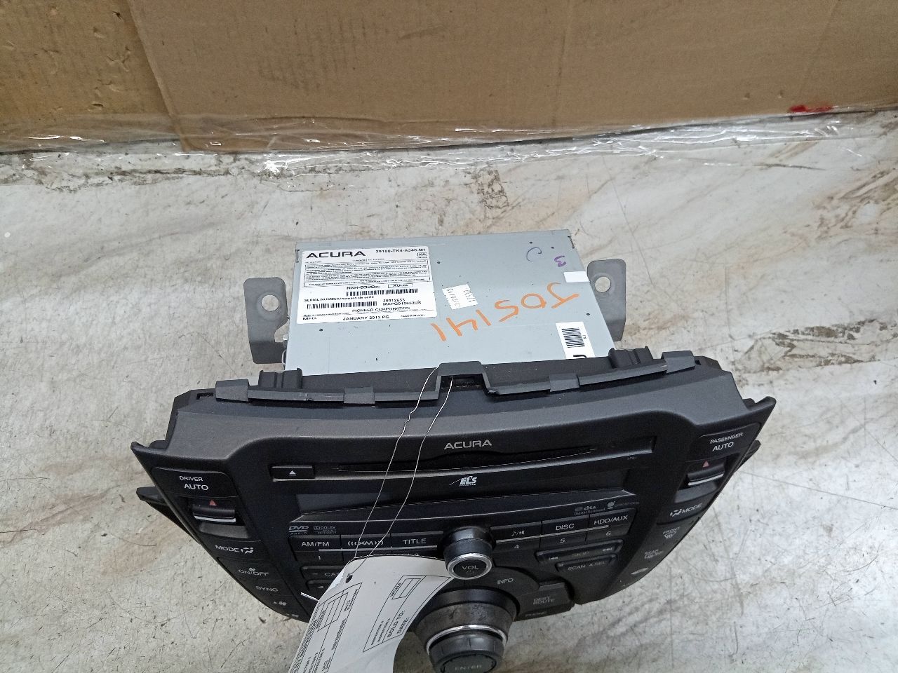 2013 ACURA TL 3.7L 6cyl Gasoline VVT Radio Audio - 238436 — photo 2