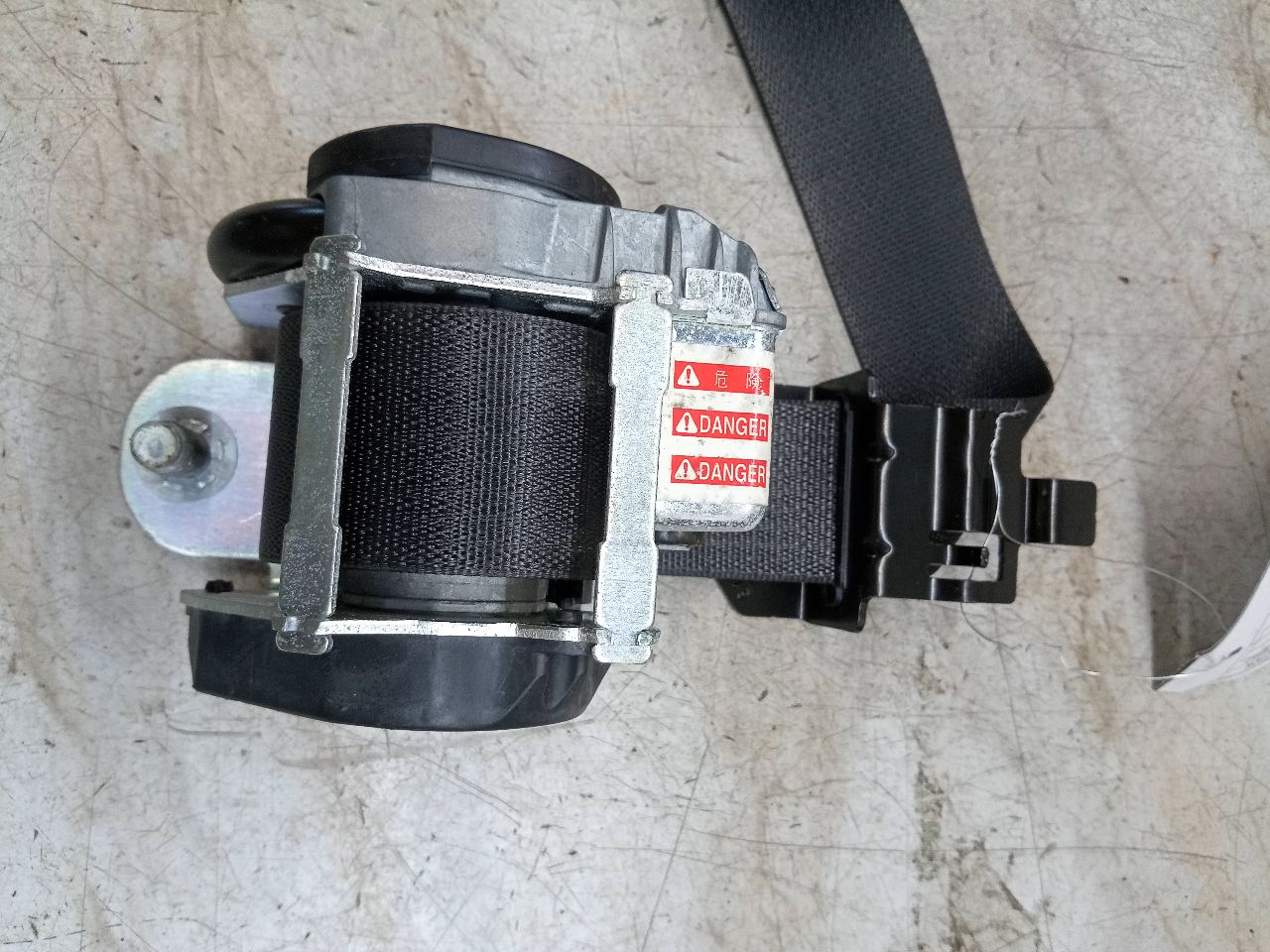 2017 AUDI A4 4cyl Gasoline Turbo 2.0 Seat Belt, Front - 238475 — photo 5