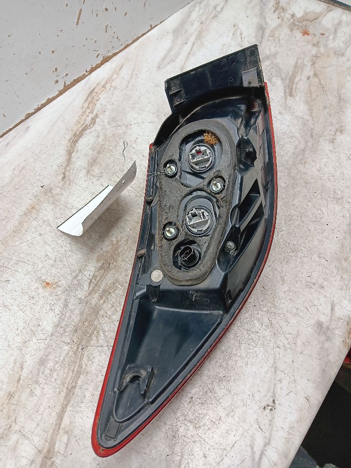 2016 MAZDA CX-5 4cyl Gasoline 2.5 DOHC Right TAIL LAMP - 238869 — photo 2