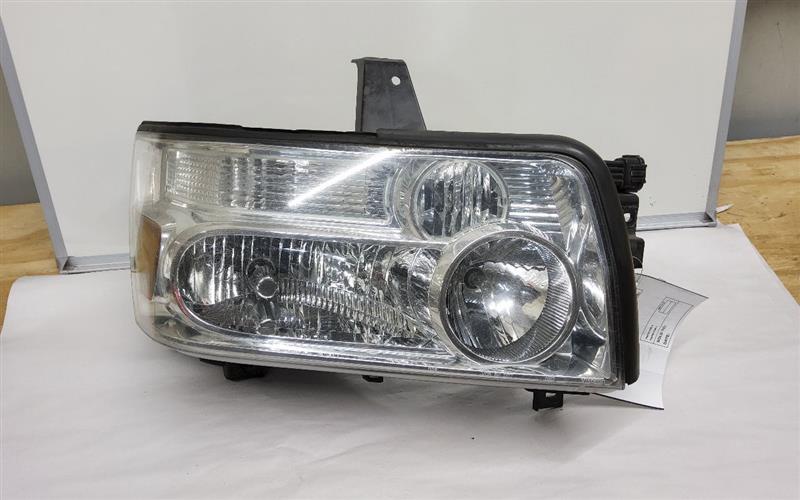 2008 INFINITI QX56 Right HEADLAMP ASSEMBLY - 23929
