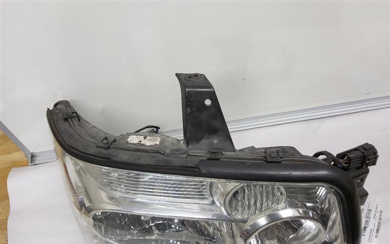 2008 INFINITI QX56 Right HEADLAMP ASSEMBLY - 23929 — photo 3