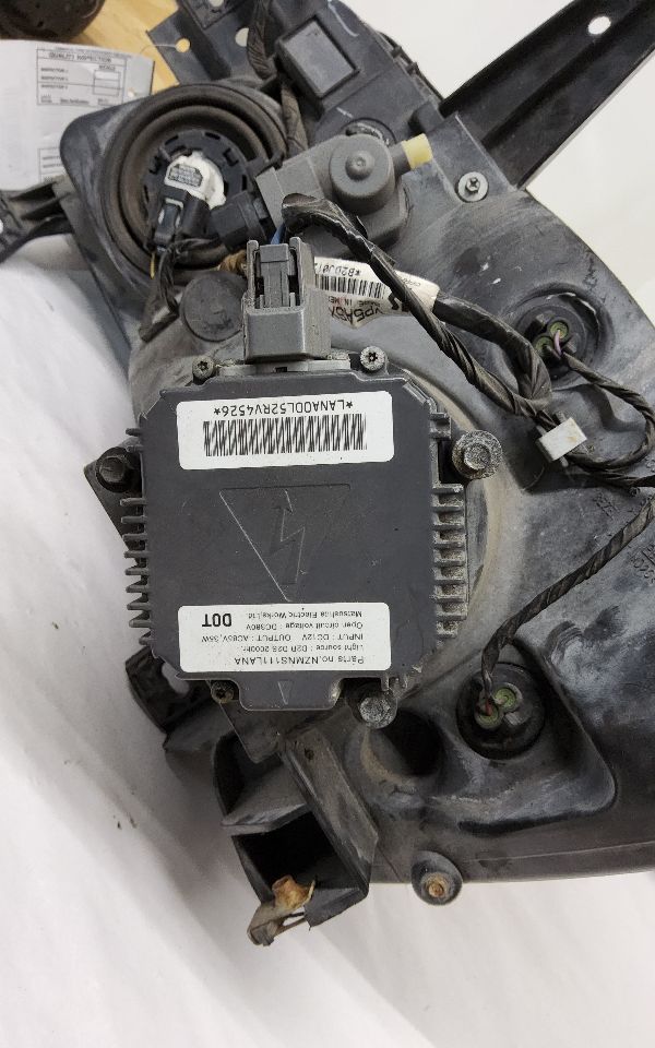 2008 INFINITI QX56 Right HEADLAMP ASSEMBLY - 23929 — photo 6