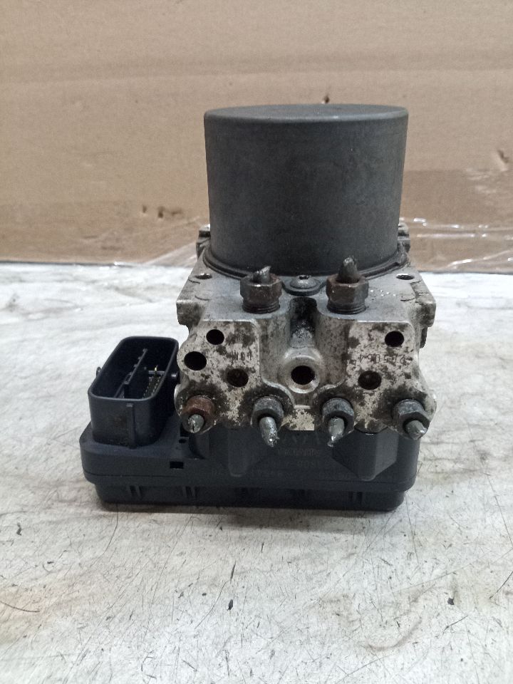 2011 TOYOTA SIENNA 6cyl Gasoline 3.5 Anti-lock Brake Pts - 239453 — photo 2