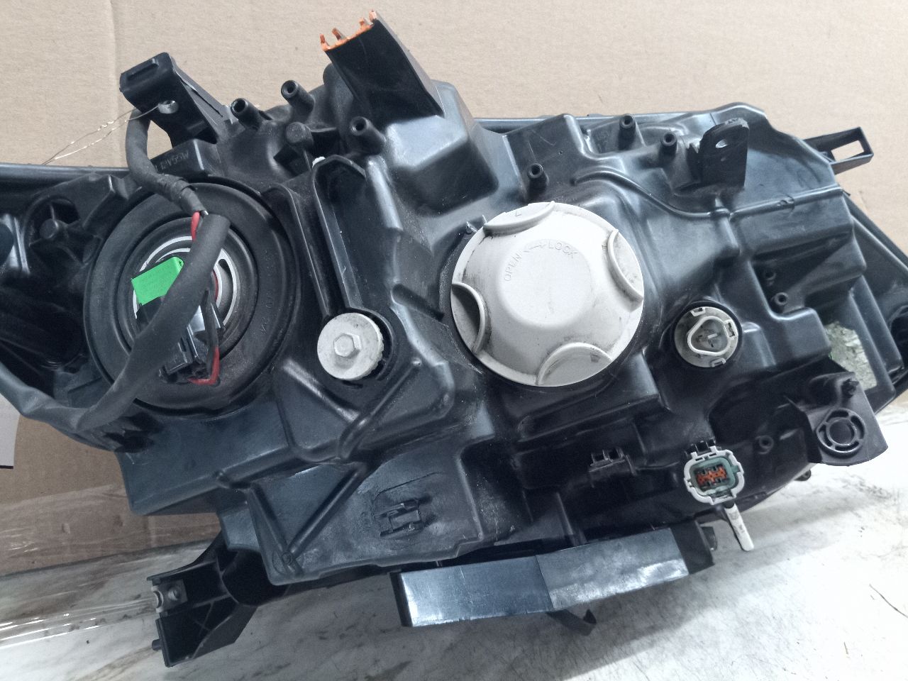 2017 NISSAN ROGUE 2.5L 4cyl Gasoline VVT Left HEADLAMP ASSEMBLY - 239561 — photo 5