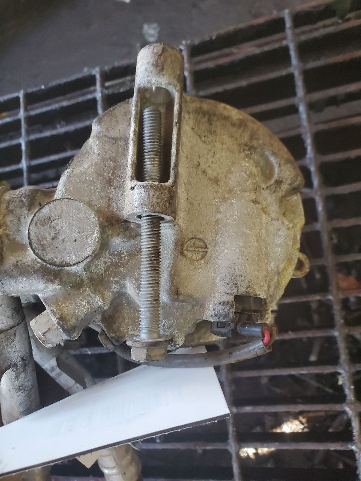 2015 AUDI Q5 6cyl Supercharged 3.0 AC COMPRESSOR - 239784 — photo 5