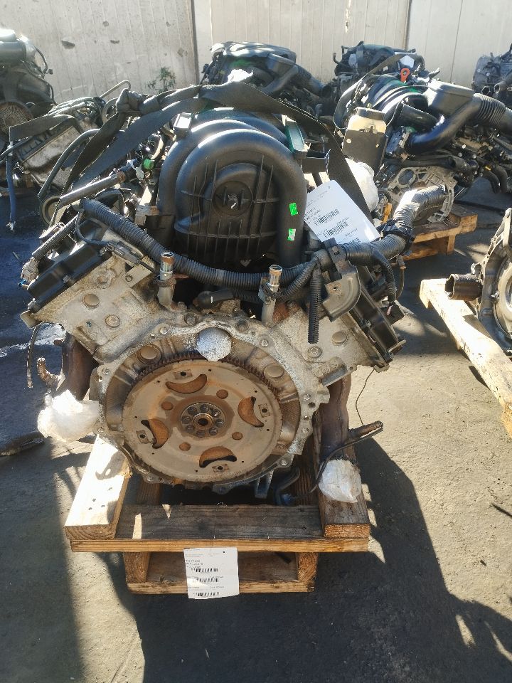 2013 NISSAN NV 2500 8cyl Gasoline 5.6 ENGINE ASSEMBLY - 240202