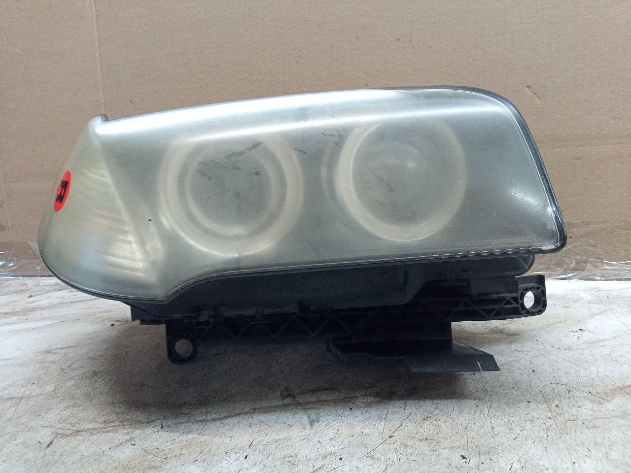 2007 BMW X3 6cyl Gasoline 3.0 Right HEADLAMP ASSEMBLY - 240462 — photo 1