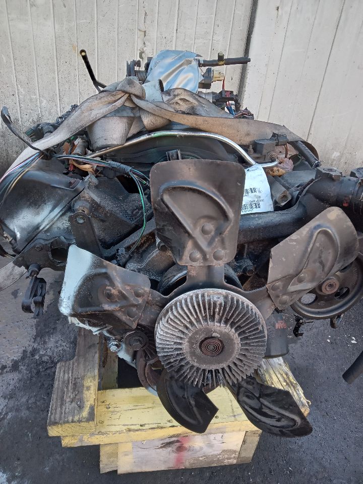 2006 JEEP COMMANDER 8cyl Gasoline 4.7 ENGINE ASSEMBLY - 240557 — photo 4