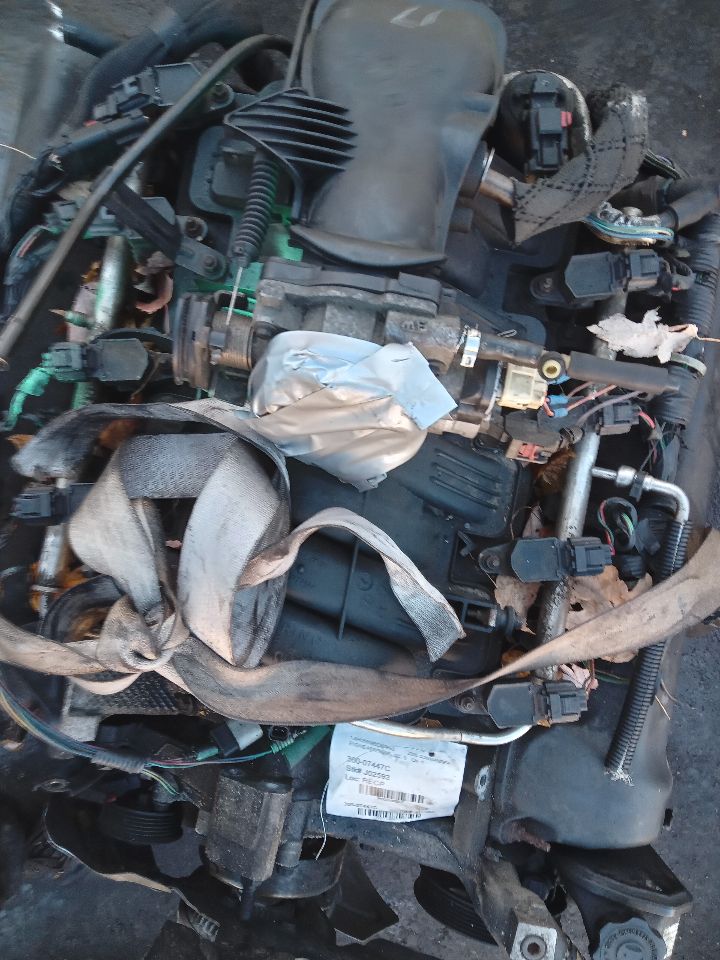 2006 JEEP COMMANDER 8cyl Gasoline 4.7 ENGINE ASSEMBLY - 240557 — photo 5
