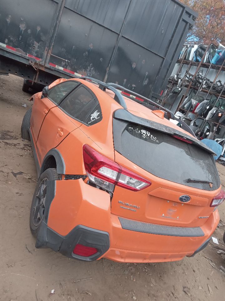2018 SUBARU XV CROSSTREK 2.0L 4cyl Gasoline VVT Decklid  Tailgate - 240568 — photo 7