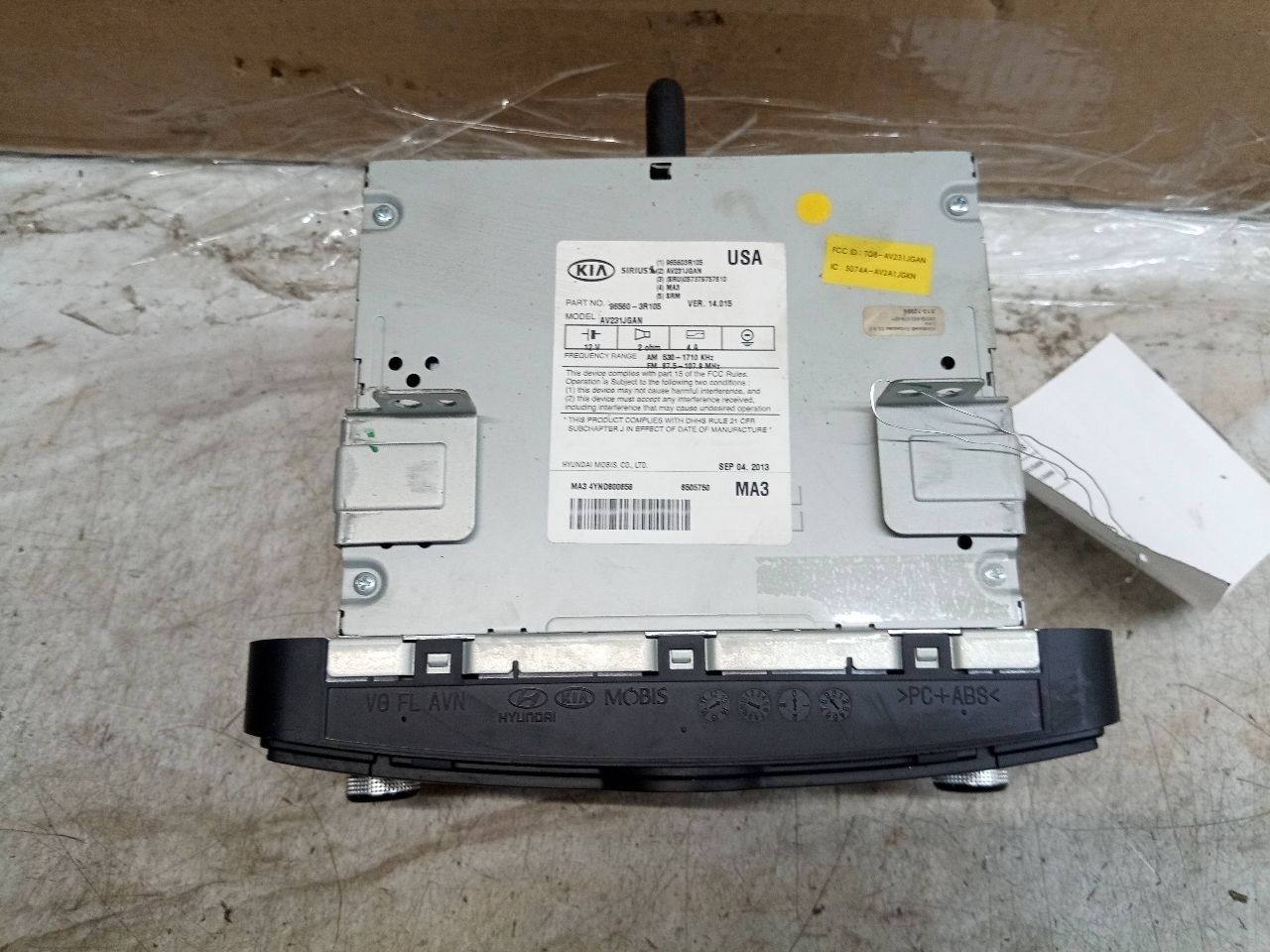 2014 KIA CADENZA 6cyl Gasoline 3.3 Radio Audio - 240644 — photo 2