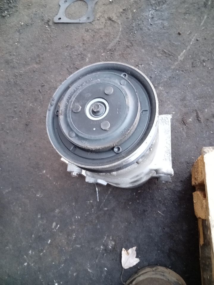 2015 KIA OPTIMA 4cyl Gasoline 2.4 AC COMPRESSOR - 240729 — photo 4