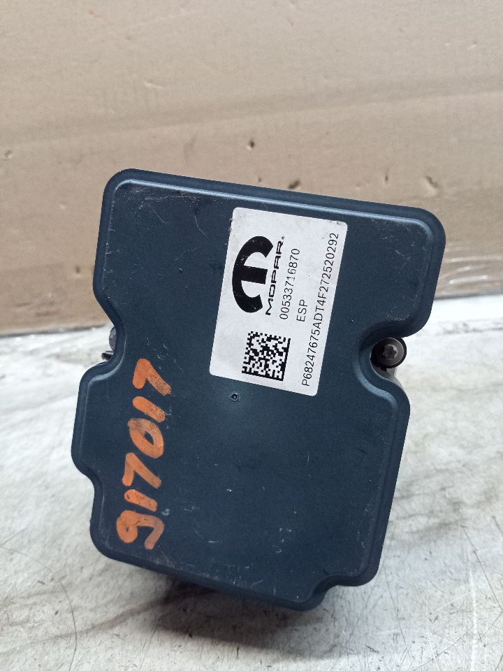 2013 TOYOTA SIENNA 6cyl Gasoline 3.5 Anti-lock Brake Pts - 241055 — photo 4