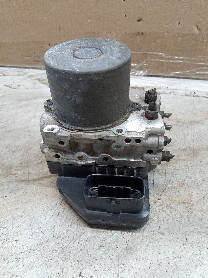 2013 TOYOTA SIENNA 6cyl Gasoline 3.5 Anti-lock Brake Pts - 241055 — photo 6