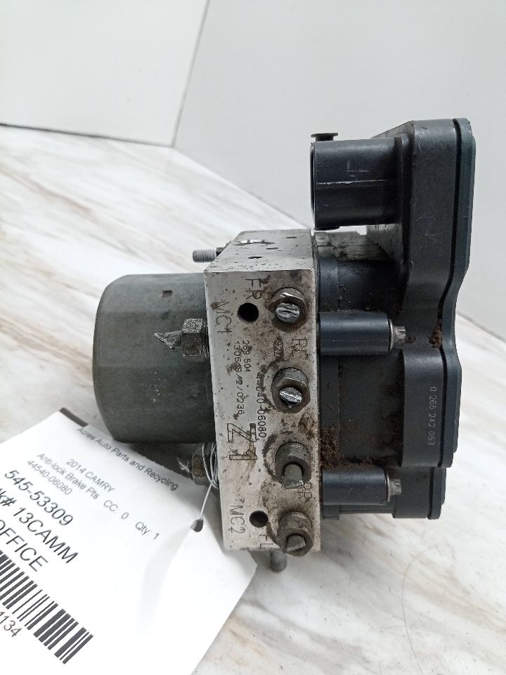 2014 TOYOTA CAMRY Anti-lock Brake Pts - 24134 — photo 4