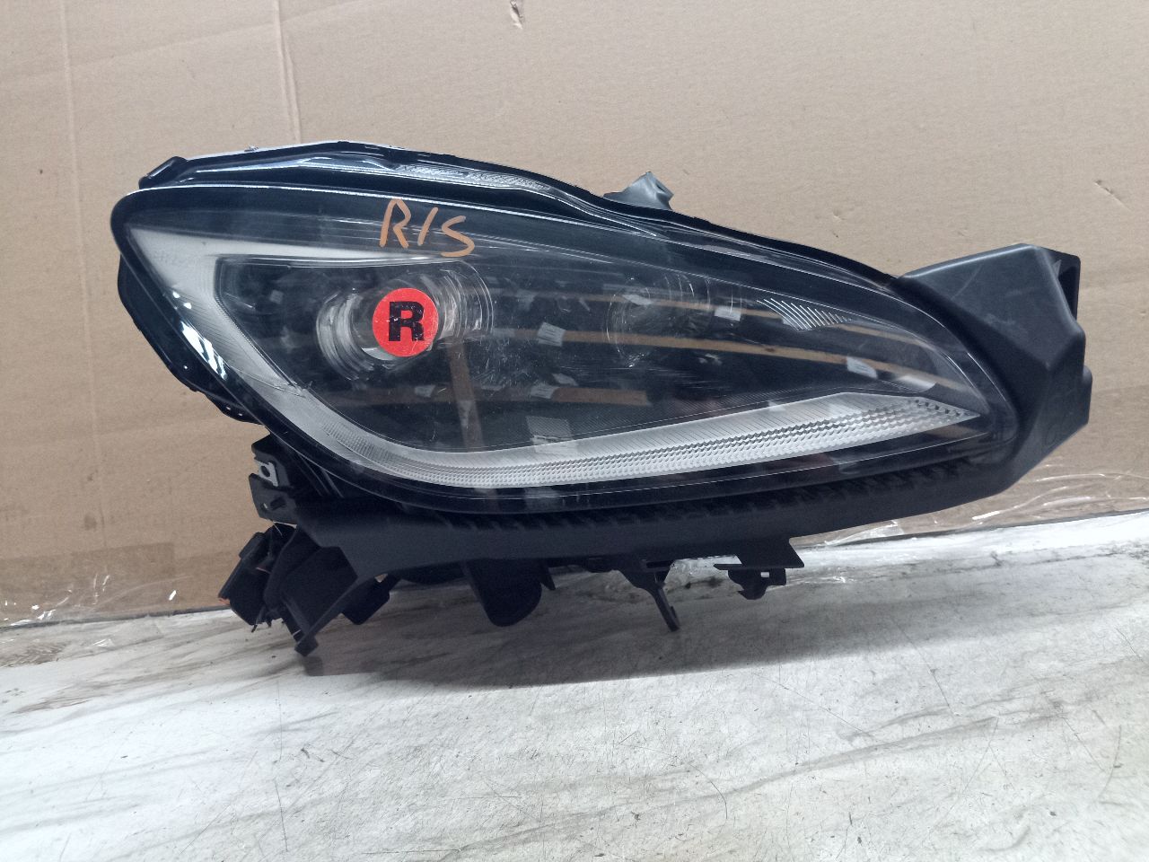 2022 SUBARU BR-Z Right HEADLAMP ASSEMBLY - 241502 — photo 1
