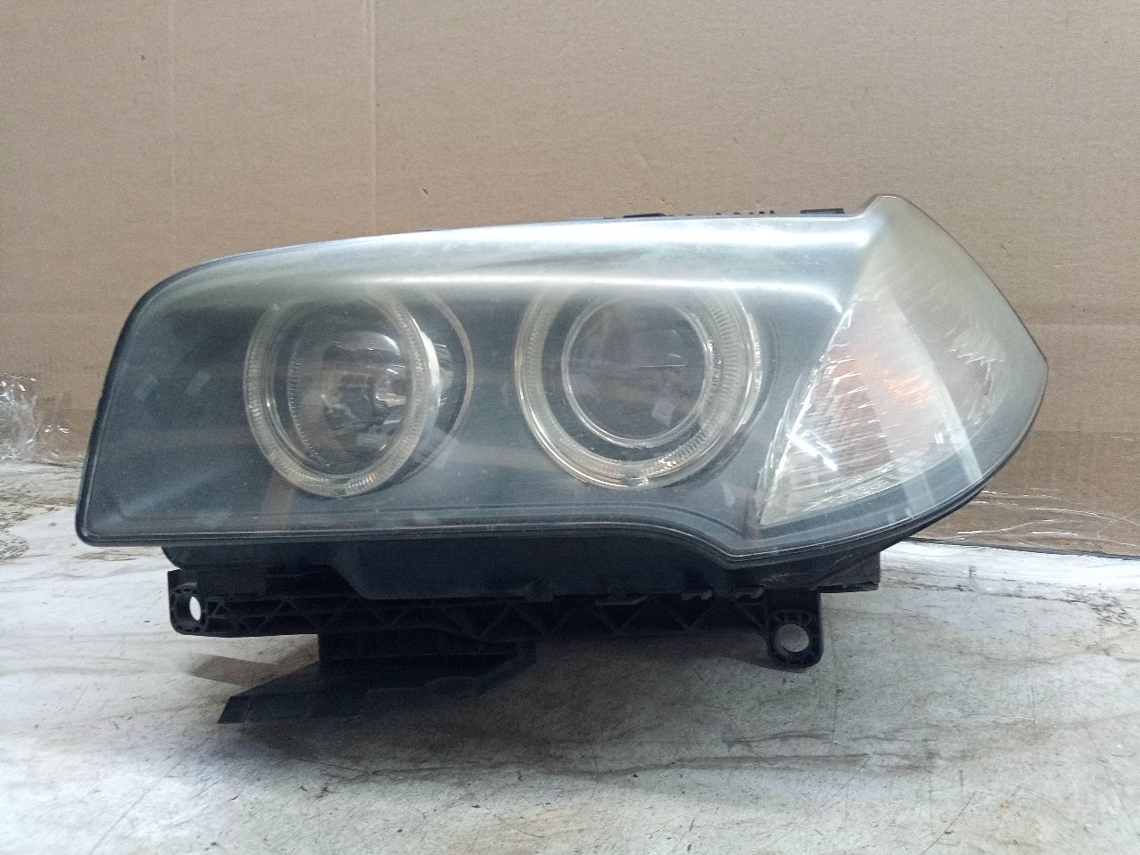 2009 BMW X3 6cyl Gasoline 3.0 Left HEADLAMP ASSEMBLY - 241577 — photo 1