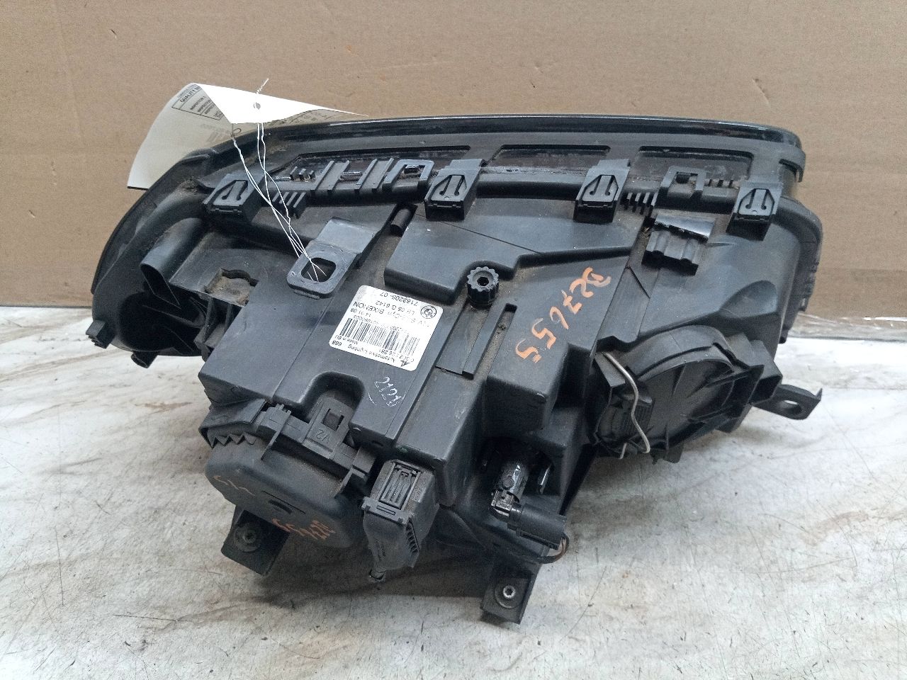 2009 BMW X3 6cyl Gasoline 3.0 Left HEADLAMP ASSEMBLY - 241577 — photo 4