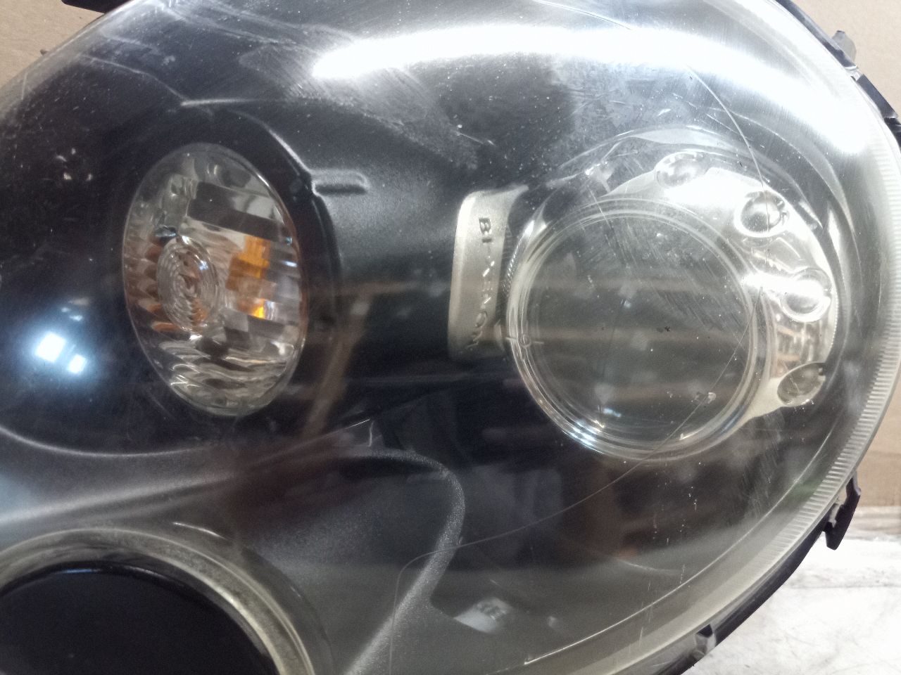 2011 MINI COOPER COOPER 4cyl Gasoline Turbo 1.6 Right HEADLAMP ASSEMBLY - 241578 — photo 2