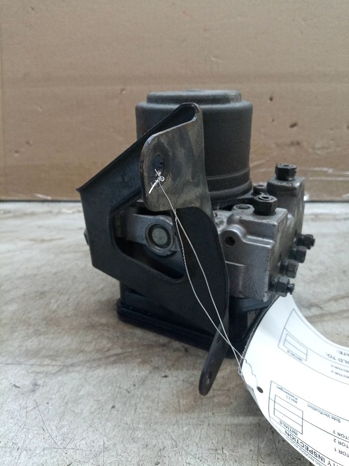 2005 ACURA TL 3.2L 6cyl Gasoline Anti-lock Brake Pts - 241594 — photo 3